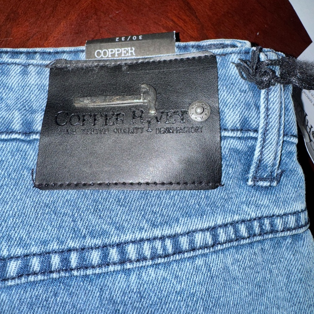 Men's Relaxed Fit Denim Cargo Jeans - Picture 8 of 9